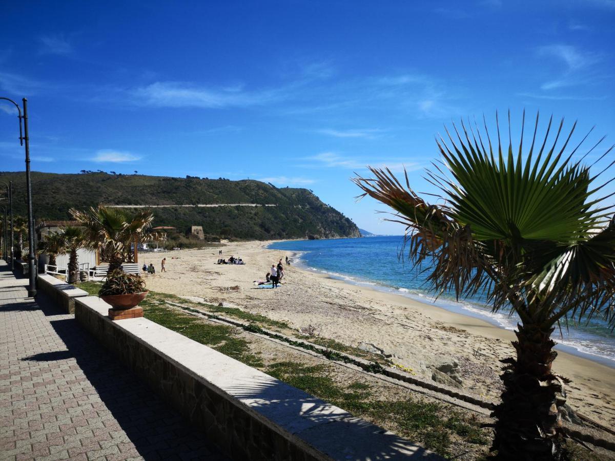 Villa Edwige B&B Castellabate Bagian luar foto