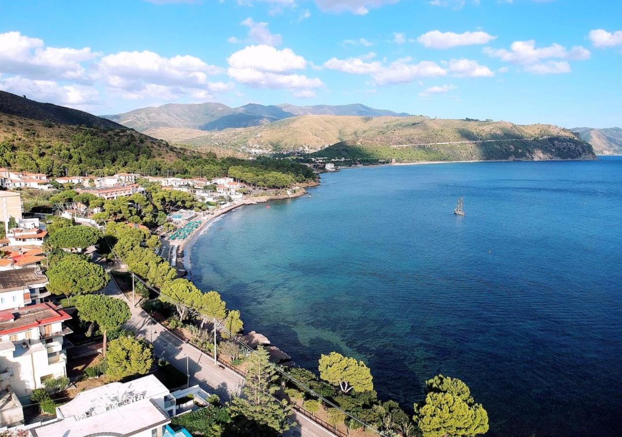 Villa Edwige B&B Castellabate Bagian luar foto